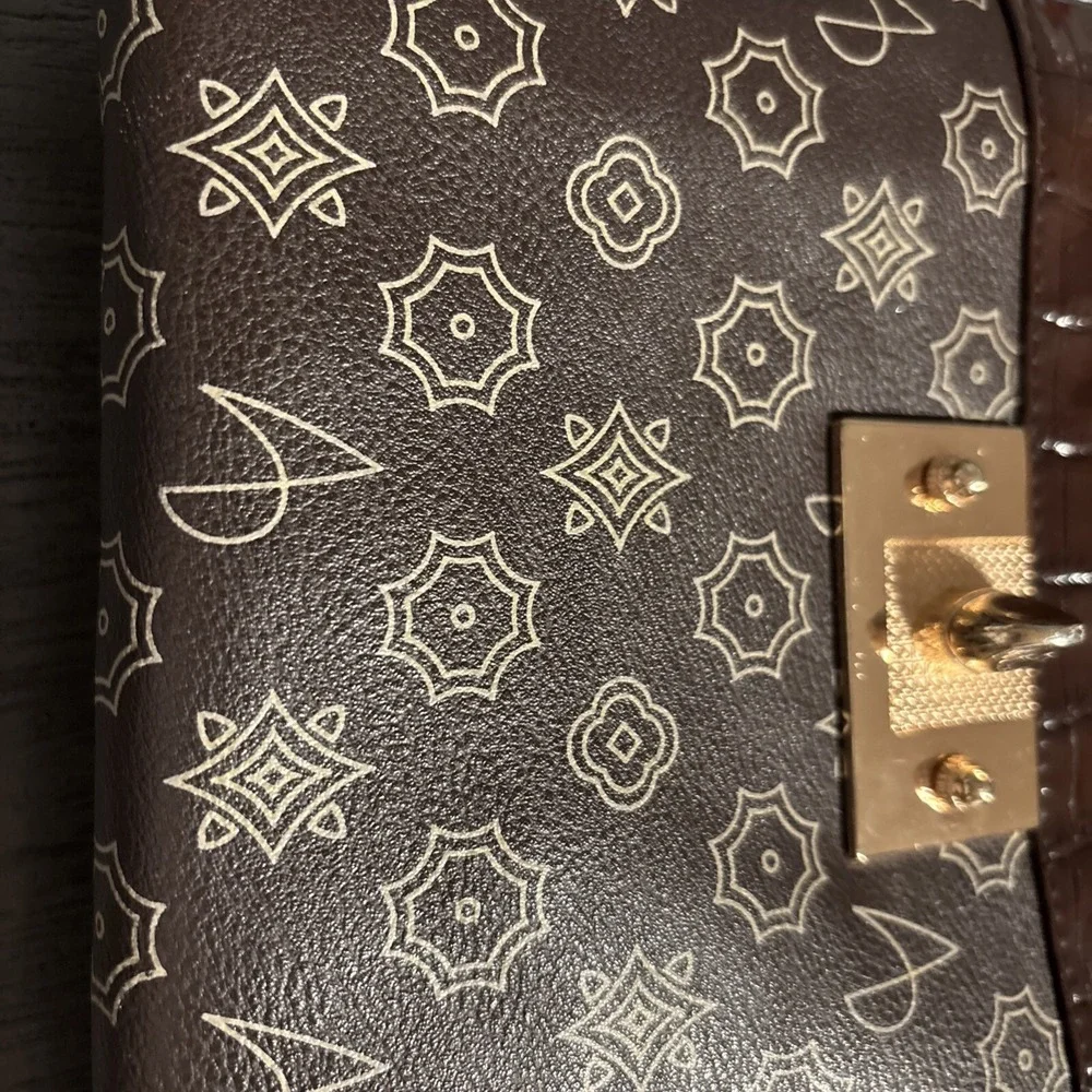 Alfred Durante, Bradford Exchange, Women's Brown Sling Bag‎ 8